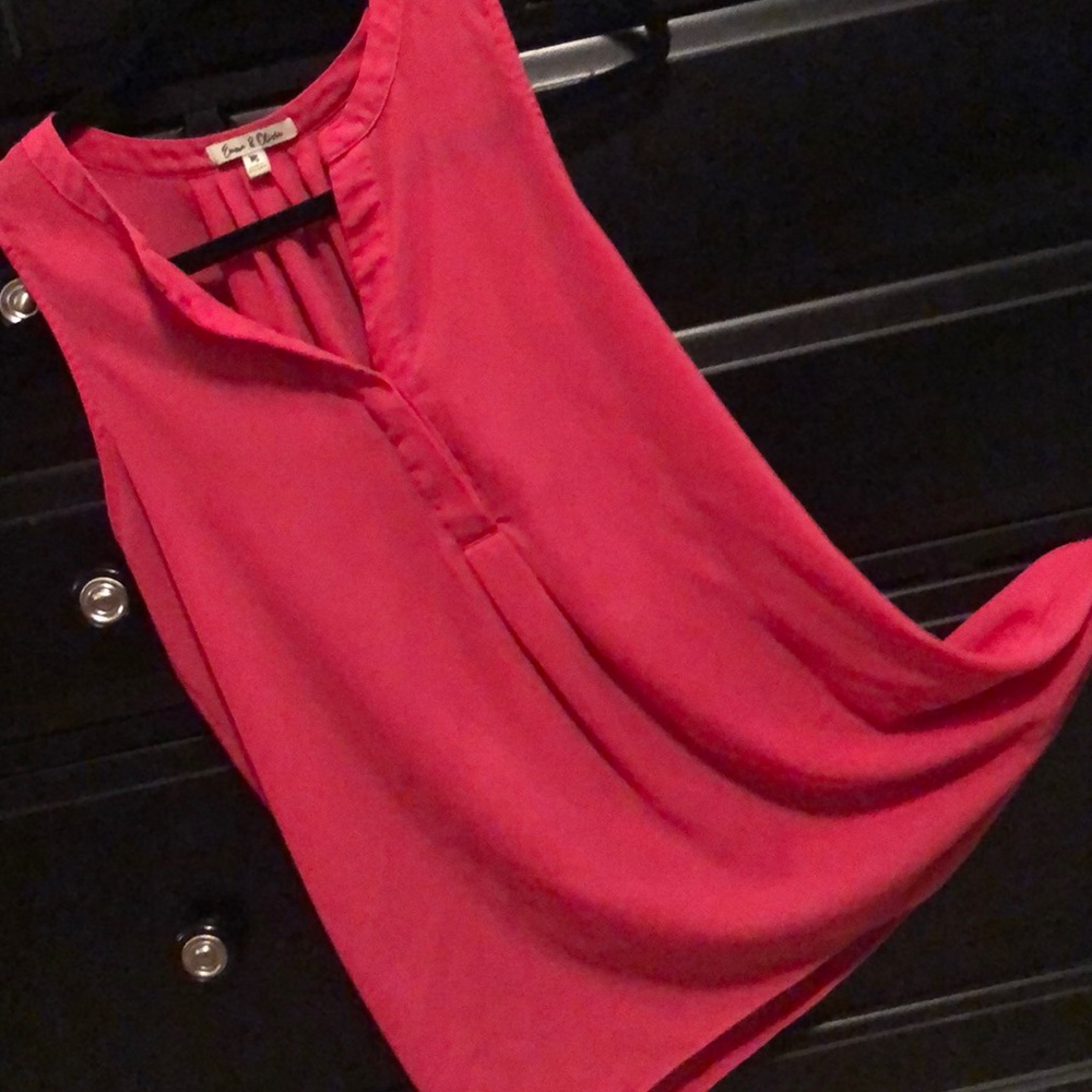 Sleeveless sheer blouse